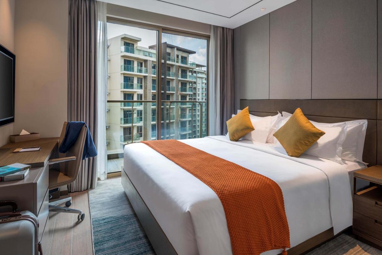 Oakwood Premier Phnom Penh Hotel Exterior photo