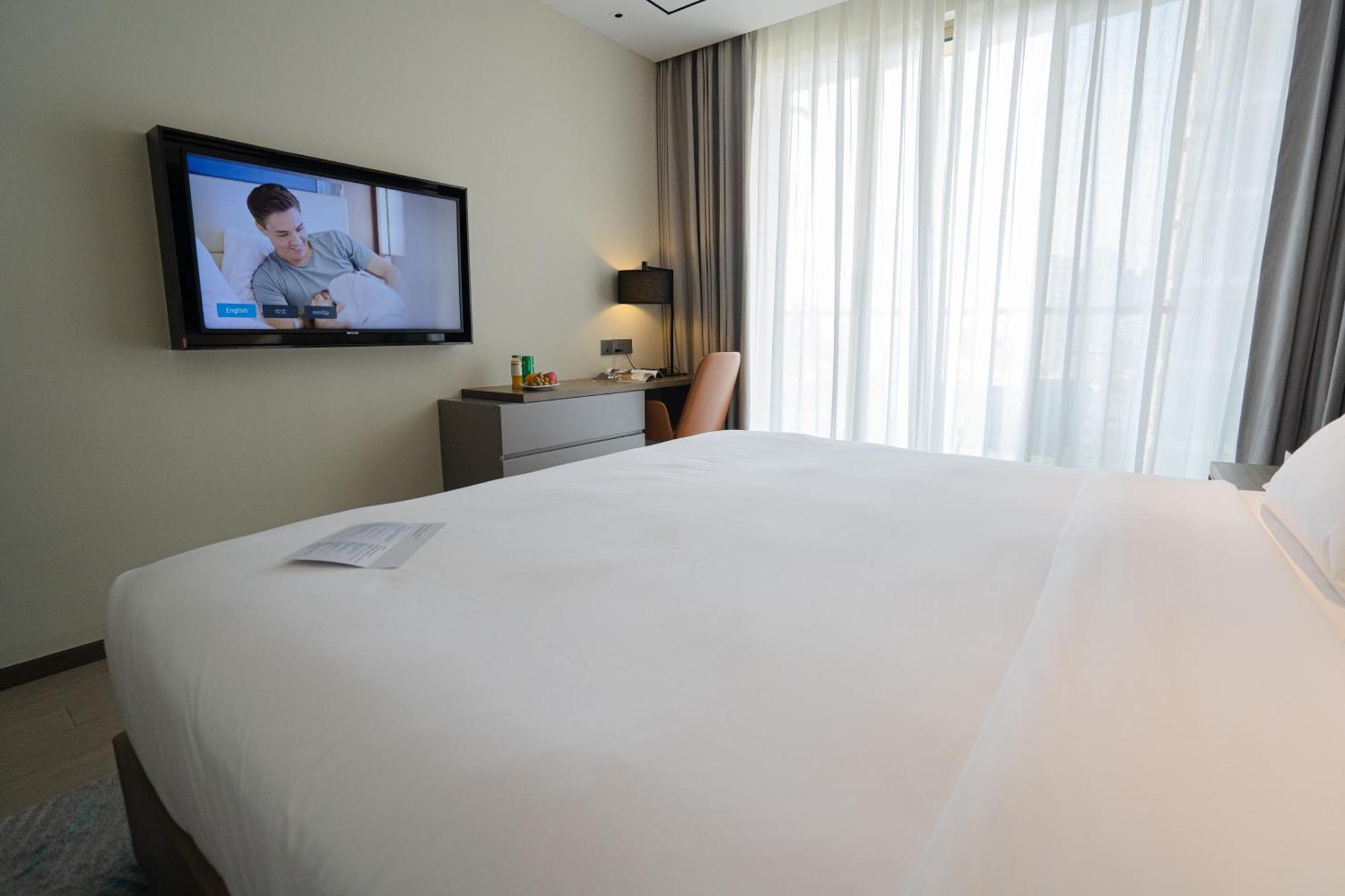 Oakwood Premier Phnom Penh Hotel Exterior photo