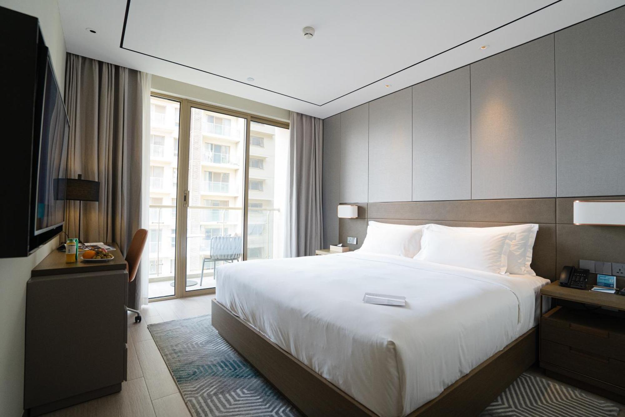 Oakwood Premier Phnom Penh Hotel Exterior photo