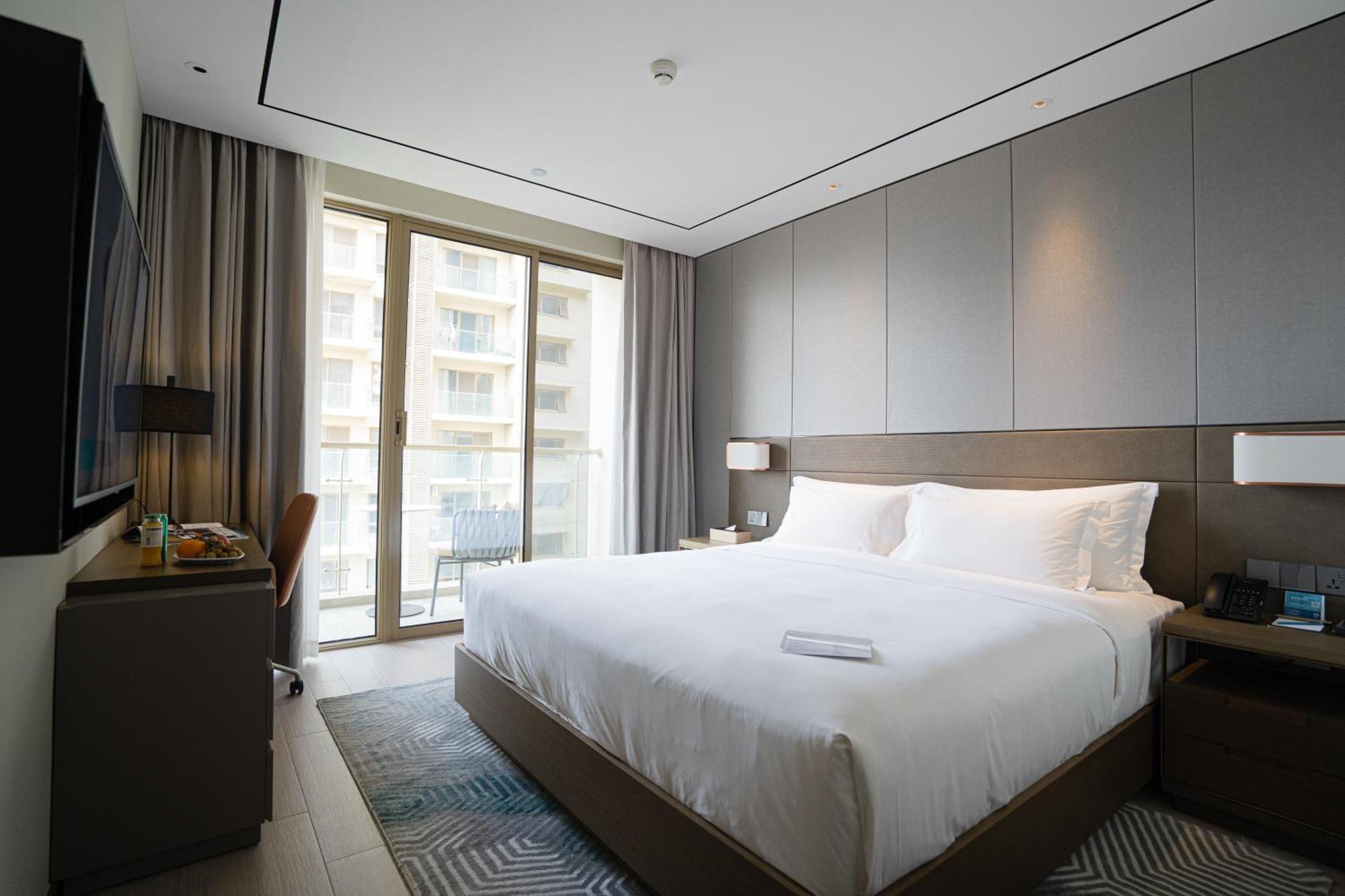 Oakwood Premier Phnom Penh Hotel Exterior photo